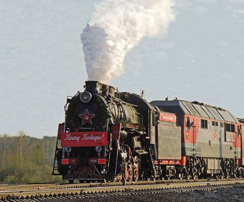 Паровоз Л-3095 с поездом Победы прибывает на станцию Можга, Удмуртия