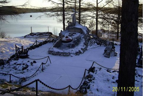 Памятник морякам советской подводной лодки С-117. (Бухта Постовая)