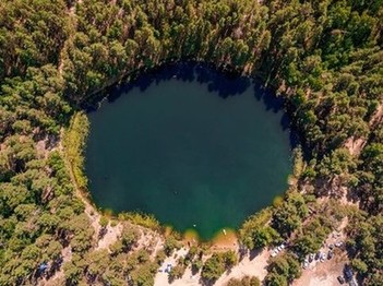 Озеро практически идеальной формы