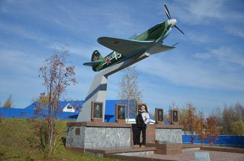 Памятник летчикам-героям Великой Отечественной войны