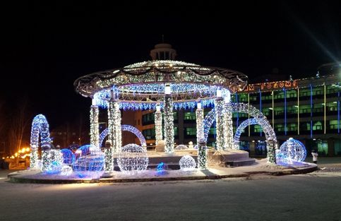 Зимний Ханты-Мансийск. Новогодний фонтан
