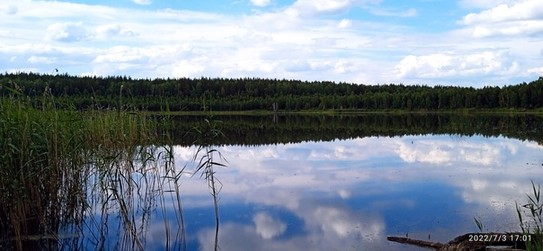 Отражение неба в озере  ...