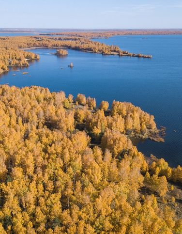 Октябрьское утро на озере Большие Касли. Челябинская область