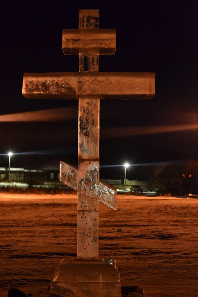 Крест на озере Тургояк