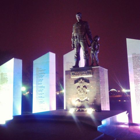 Невероятный по своей силе памятник солдатам правопорядка в Челябинске