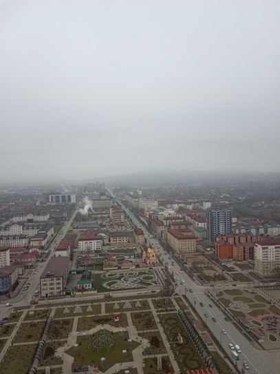 Проспект им. Кадырова (в конце площадь Минутка)