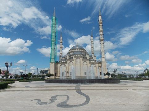 Самый большой мечеть в Европе
