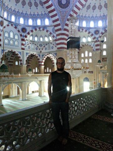 Чечня, г. Грозный. Самая большая мечеть в России. Сердце чечни