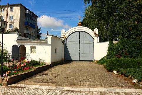 Киево-Николаевский Новодевичий женский монастырь 1639 г. Святые врата