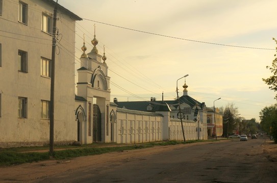 Богоявленский женский монастырь   церковь иконы Божией Матери  Достойно есть