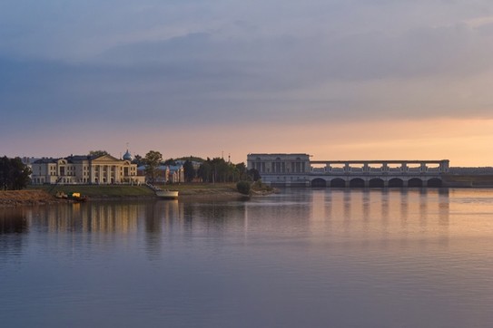Углич. Река Волга. ГЭС. Uglich. Volga River. Hydroelectric Station. (2011)