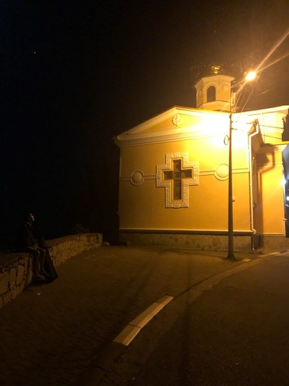 Ночная дорога от базы до дома почти всегда лежит через смотровую у церкви ))