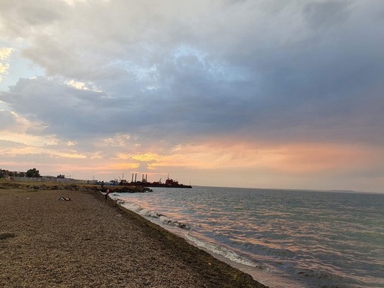 Азовское море оно особенное - теплое, спокойное, с водой изумрудного цвета