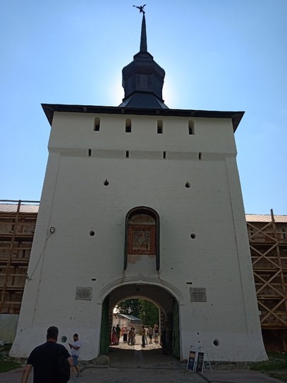 Казанская башня с въездными воротами (1659г)
