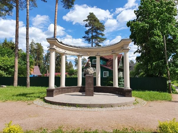 Памятник П. Х. Витгенштейну, пос. Сиверский, Гатчинский район, Ленинградская область