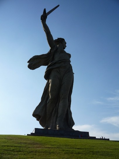 Г. Волгоград. Монумент Родина-мать. Грандиозное сооружение памяти Великой Отечественной Войны
