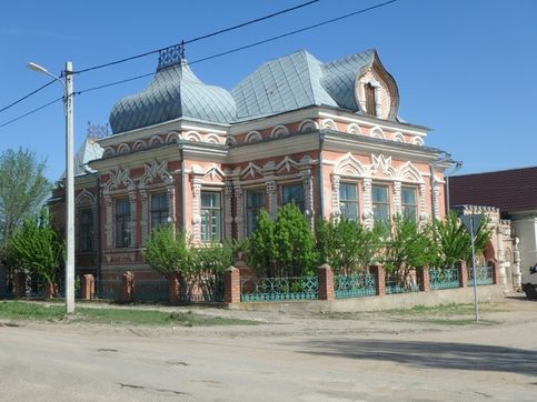 Красивый дом в г. Дубовка