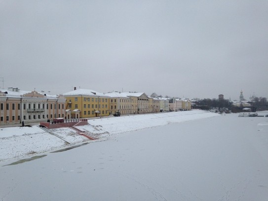 Вологда. После снегопада даже на приличный город стало похоже.