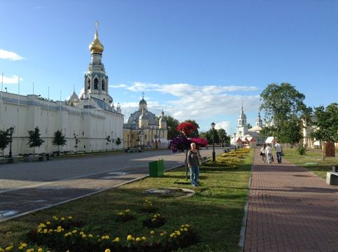 Кремлевская площадь Вологда2013