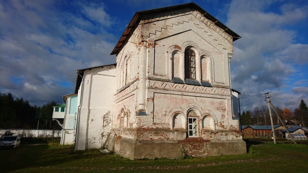 Свято-Троицкий Павло-Обнорский мужской монастырь