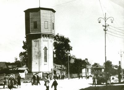 Башня. Из архива газеты Голос Череповца  90-е годы XX века