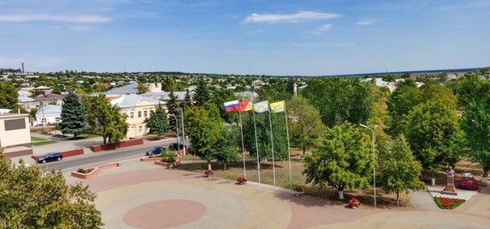 Вид на городской парк со смотровой вышки каланчи
