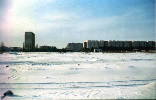 Вид на дома: 97, 101, 109 по Московскому проспекту с поля