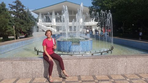 У фонтана на Набережной