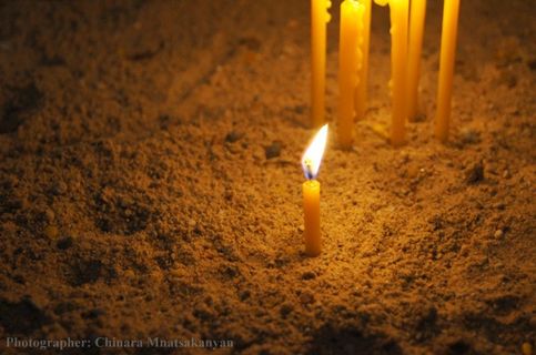 Маленькая свеча Великого Народа !. Армянская Церковь г. Калининград