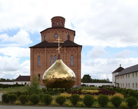 Подворье Свято-Елизаветинского монастыря в Славском районе