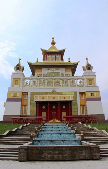 Самый большой буддийский хурул в Европе. Город Элиста