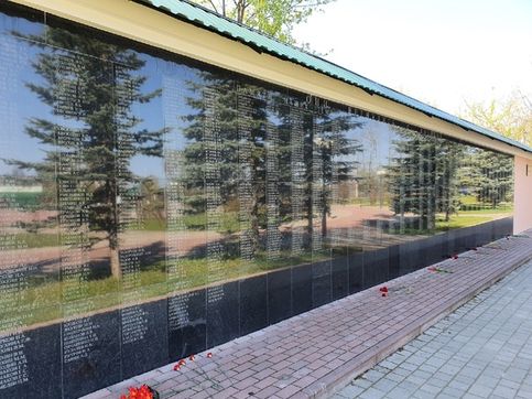 Памятник козельчанам, вернувшимся с ВОВ, Козельск, Калужская область