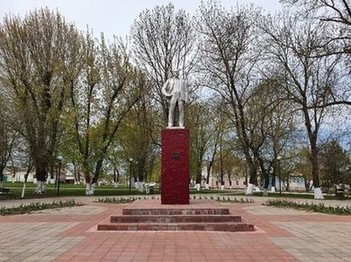 Памятник В. И. Ленину, Сухиничи, Калужская область
