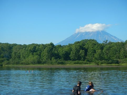 Озеро пред вулканом