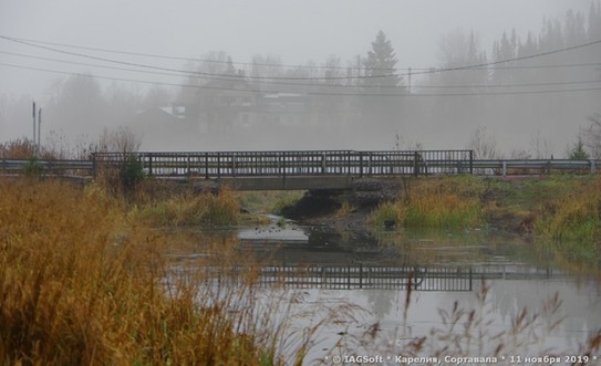 Мост через протоку от оз. Тухкалампи к реке Вакко, . Сортавала 11. 11. 2019