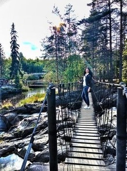 Мост над Рускеальским водопадом