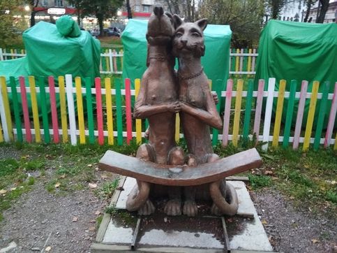 Памятник собачкам в Сортавала