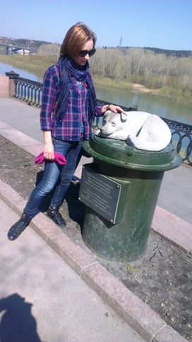Памятник бездомной собаке (набережная Кемерово)