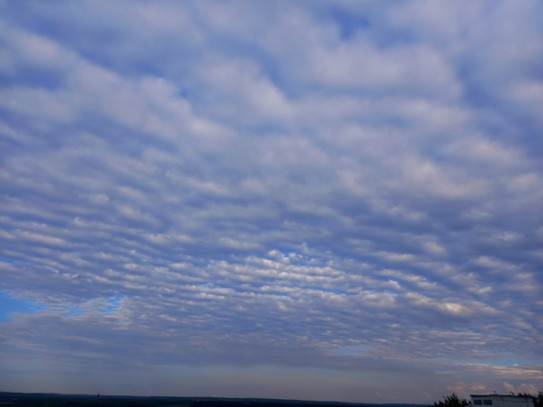 Небесное МОРЕ с волнами облаков над Вяткой. Восход