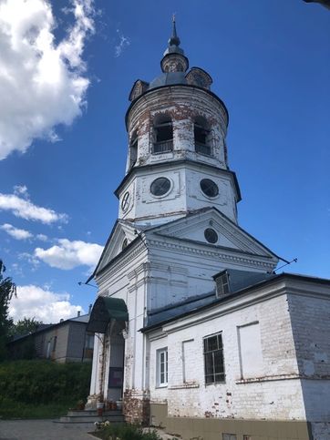 Церковь в поселке Первомайский, которой 250 лет. Сейчас церковь реставрируется