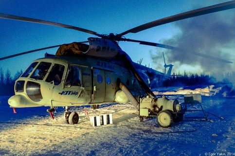 -36, подогрев вертолета перед запуском. г. Усинск, вертолетная площадка УСА-38. 28. 01. 2014