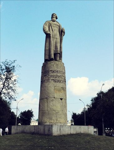 Памятник Сусанину