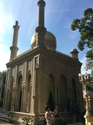 Мечеть в старом парке