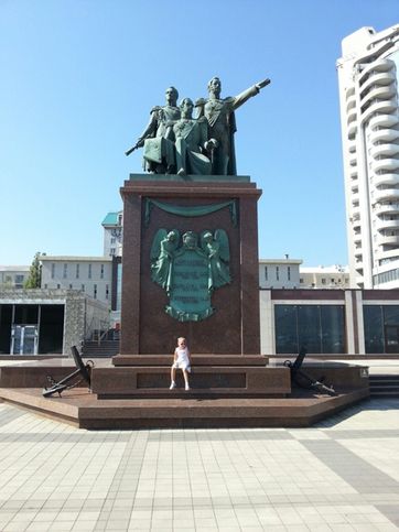 Памятник основателям Новороссийска