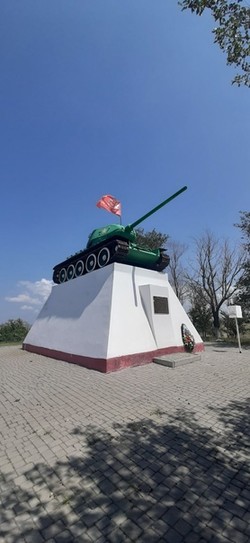 Памятник 227-й Краснознамнной стрелковой дивизии. г. Темрюк, Краснодарский край