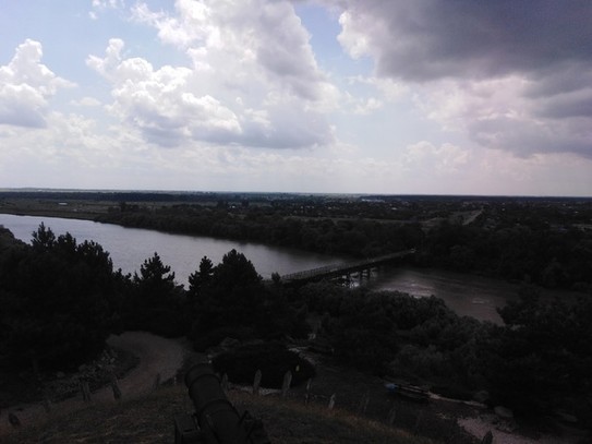 Вид с крепости на реку кубань. На том берегу уже Адыгея