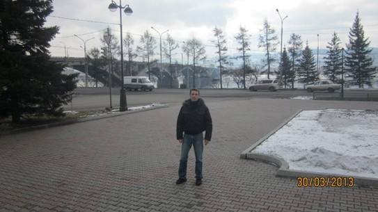 Снега в Красноярске уже почти нет... А у нас сугробы по пояс и выше ))