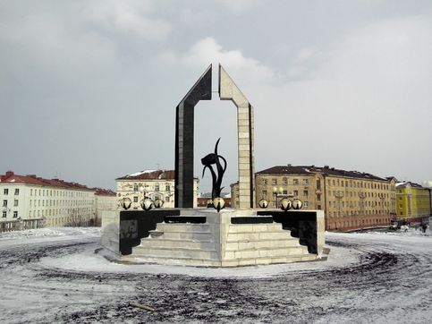Чрный тюльпан. Памятник Норильчанам, погибшим в локальных конфликтах