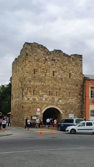 Гезлевские ворота