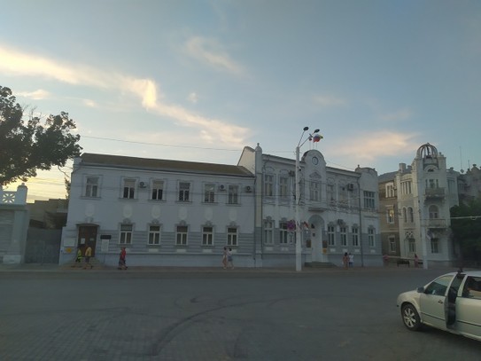 Городская площадь Евпатории